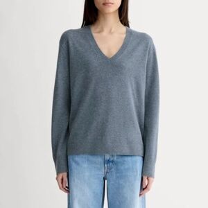 Everlane cashmere v-neck sweater size XL